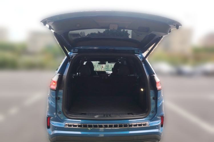 Used Ford Edge 2021 PLUS EcoBoost 245 4x4 ST-Line 7-Seater Trunk