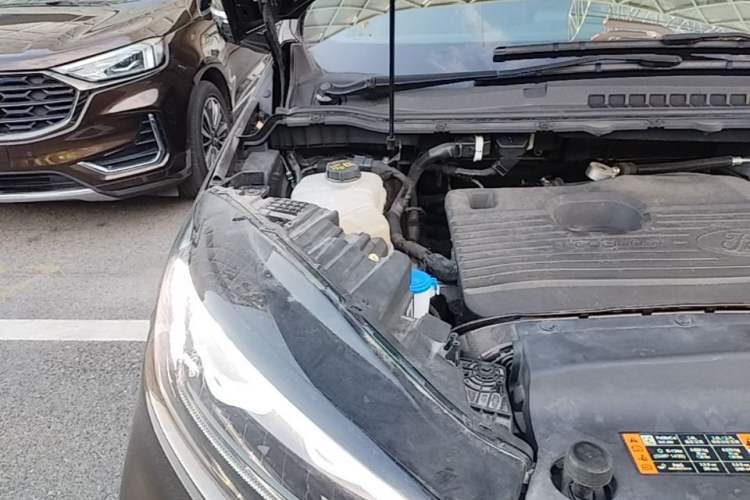 Used Ford Edge 2021 PLUS EcoBoost 245 Four-Wheel Drive Titanium Edition 7-Seater Engine Bay Right