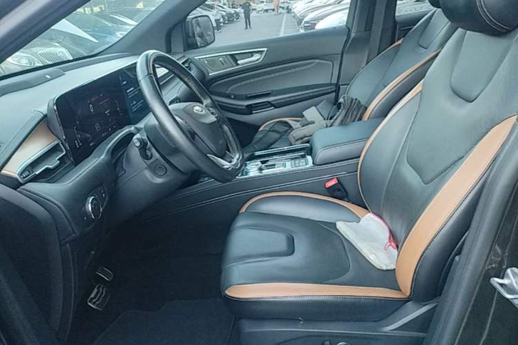 Used Ford Edge 2021 PLUS EcoBoost 245 Four-Wheel Drive Titanium Edition 7-Seater Left Front Seat
