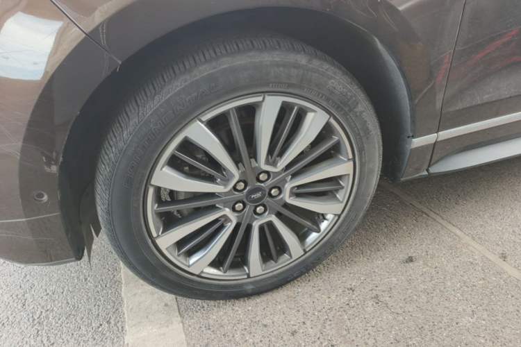 Used Ford Edge 2021 PLUS EcoBoost 245 Four-Wheel Drive Titanium Edition 7-Seater Left Front Wheel Hub