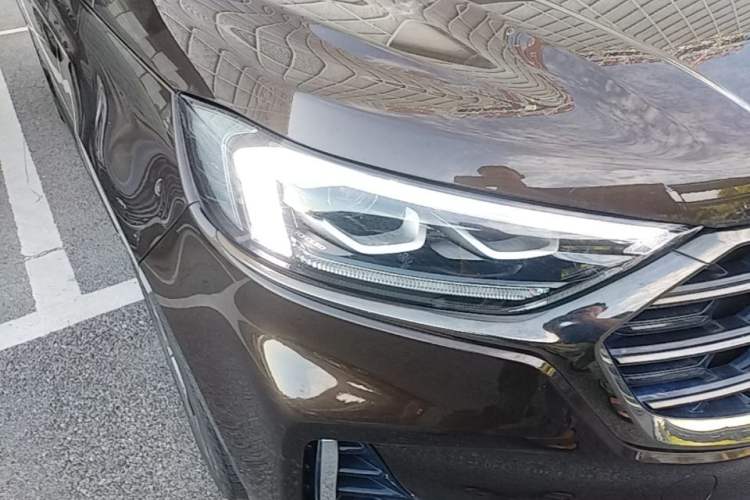 Used Ford Edge 2021 PLUS EcoBoost 245 Four-Wheel Drive Titanium Edition 7-Seater Right Front Headlight