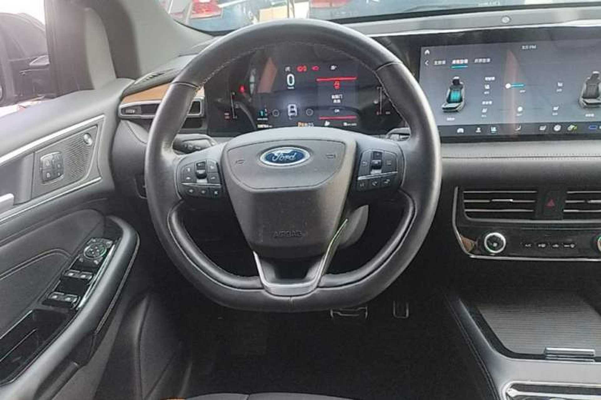Used Ford Edge 2021 PLUS EcoBoost 245 Four-Wheel Drive Titanium Edition 7-Seater Steering Wheel