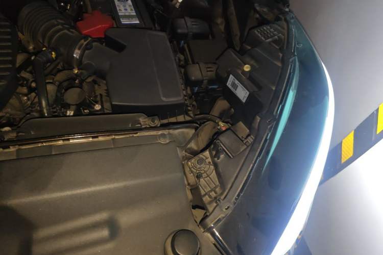 Used Ford Edge 2021 PLUS EcoBoost 245 Two-Wheel-Drive Titanium 7-Seater Engine Bay Left