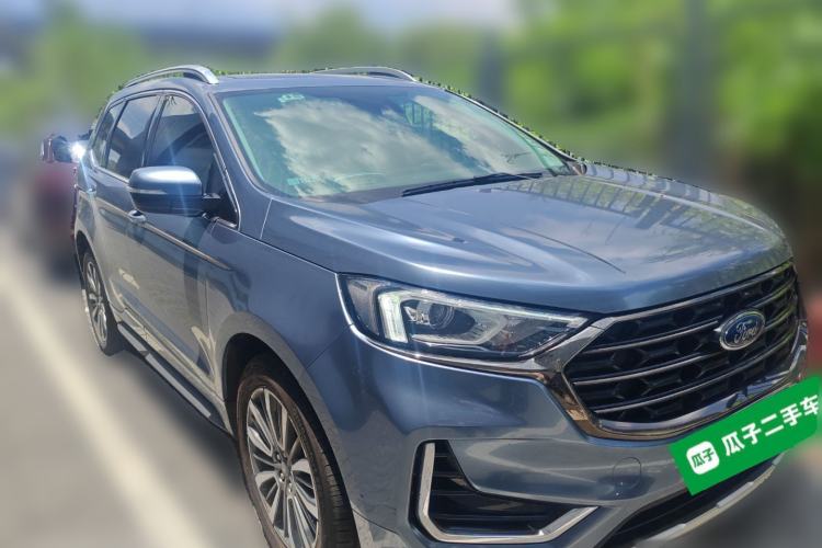 Used Ford Edge 2021 PLUS EcoBoost 245 Two-Wheel-Drive Titanium 7-Seater Front Right 45 Deg