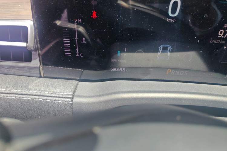 Used Ford Edge 2021 PLUS EcoBoost 245 Two-Wheel-Drive Titanium 7-Seater Odometer Close Up