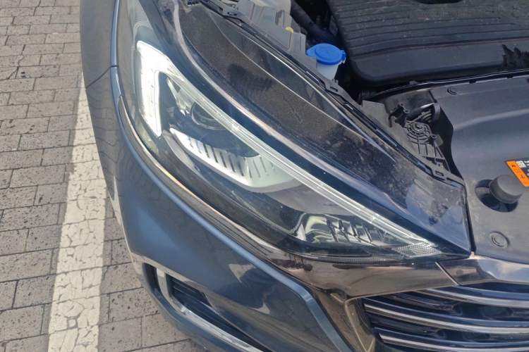 Used Ford Edge 2021 PLUS EcoBoost 245 Two-Wheel-Drive Titanium 7-Seater Right Front Headlight