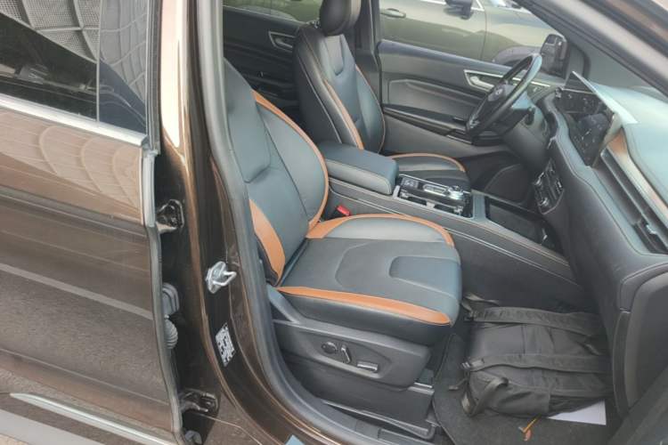 Used Ford Edge 2021 PLUS EcoBoost 245 Four-Wheel Drive Titanium Edition 7-Seater Right Front Seat