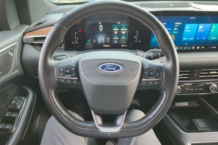 Used Ford Edge 2021 PLUS EcoBoost 245 Four-Wheel Drive Titanium Edition 7-Seater Steering Wheel