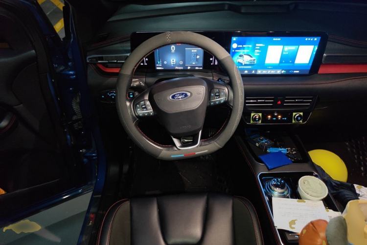 Used Ford Edge 2021 PLUS EcoBoost 245 Two-Wheel-Drive ST-Line 5-Seater Steering Wheel