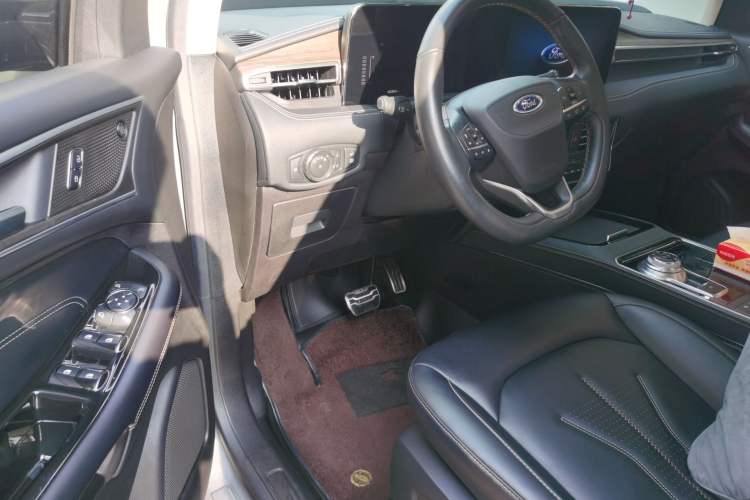 Used Ford Edge 2021 Facelifted PLUS EcoBoost 245 Two-Wheel Drive XLT 7-Seater Driver Seat