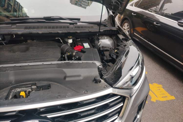 Used Ford Edge 2021 PLUS EcoBoost 245 Two-Wheel-Drive Platinum Edition 5 Seats Engine Bay Left