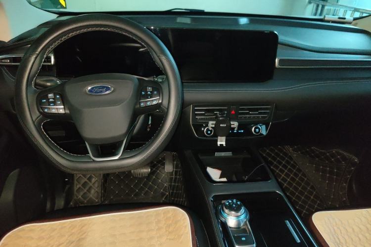 Used Ford Edge 2021 PLUS EcoBoost 245 Two-Wheel-Drive Elite 5-Seater Center Console