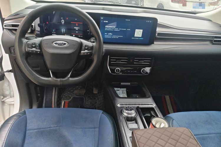 Used Ford Edge 2021 PLUS EcoBoost 245 Two-Wheel-Drive Platinum Edition 5 Seats Center Console