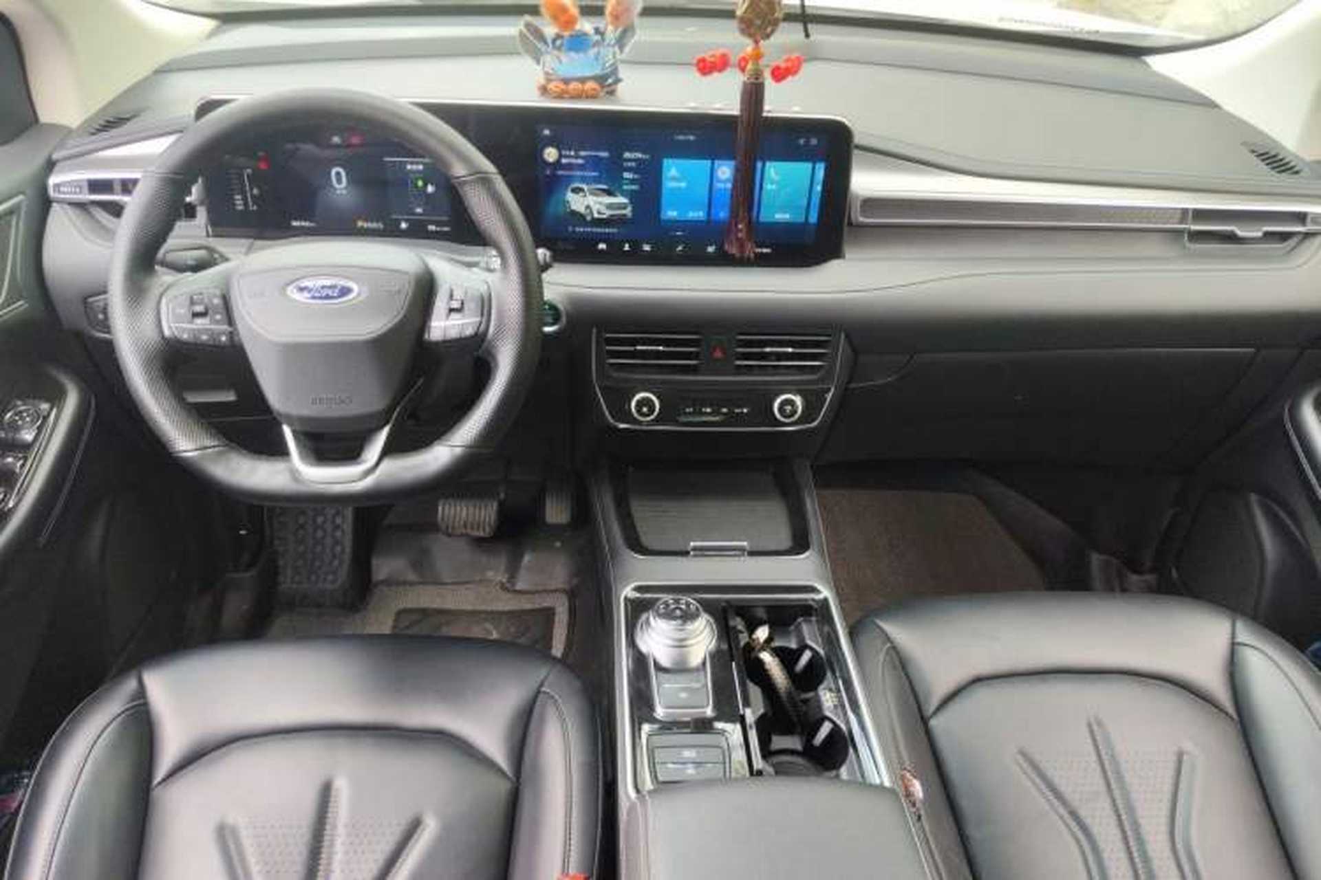 Used Ford Edge 2021 PLUS EcoBoost 245 Two-Wheel-Drive Platinum Edition 5 Seats Center Console