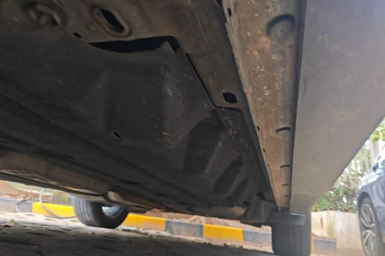 Used Ford Edge 2021 PLUS EcoBoost 245 Two-Wheel-Drive Titanium 7-Seater Chassis Front Left