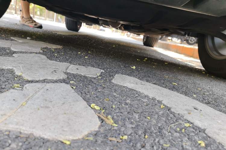 Used Ford Edge 2021 PLUS EcoBoost 245 Two-Wheel-Drive Platinum Edition 5 Seats Chassis Front