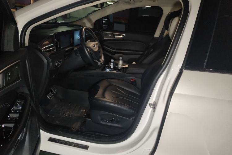 Used Ford Edge 2021 PLUS EcoBoost 245 Two-Wheel-Drive Titanium 7-Seater Driver Seat
