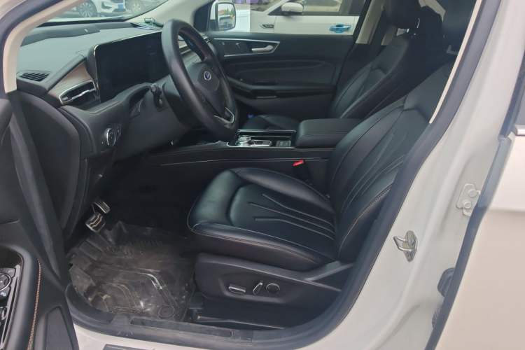 Used Ford Edge 2021 PLUS EcoBoost 245 Two-Wheel-Drive Titanium 7-Seater Driver Seat