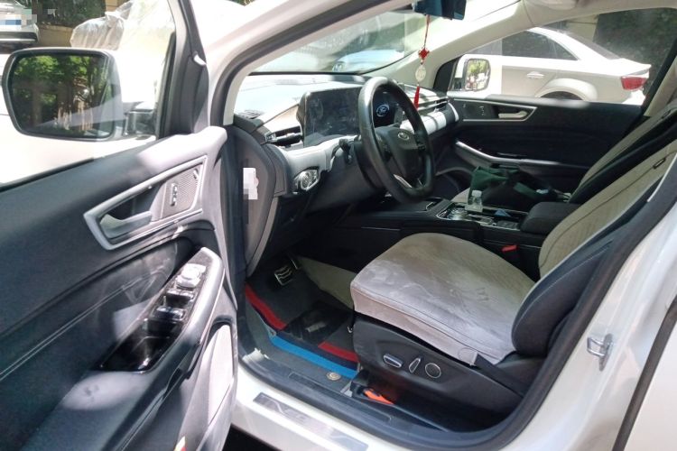 Used Ford Edge 2021 PLUS EcoBoost 245 Two-Wheel-Drive Titanium 7-Seater Driver Seat