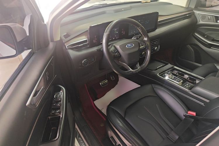 Used Ford Edge 2021 PLUS EcoBoost 245 Two-Wheel-Drive Titanium 7-Seater Driver Seat