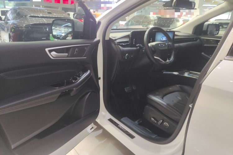 Used Ford Edge 2021 Facelifted PLUS EcoBoost 245 Two-Wheel Drive XLT 7-Seater Driver Seat