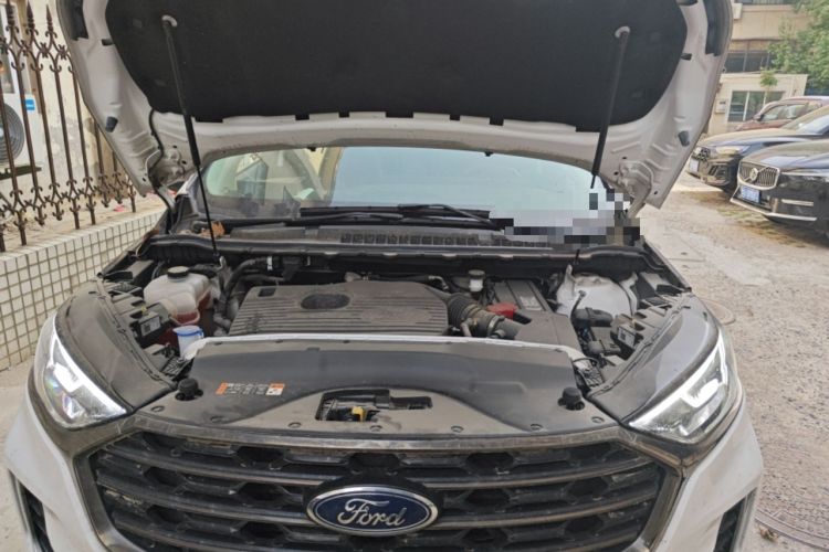 Used Ford Edge 2021 PLUS EcoBoost 245 Two-Wheel-Drive Titanium 7-Seater Engine Bay