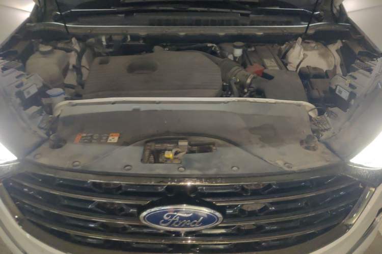 Used Ford Edge 2021 PLUS EcoBoost 245 Two-Wheel-Drive Titanium 7-Seater Engine Bay