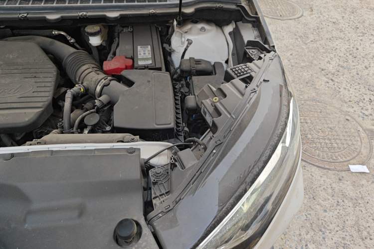 Used Ford Edge 2021 PLUS EcoBoost 245 Two-Wheel-Drive Titanium 7-Seater Engine Bay Left