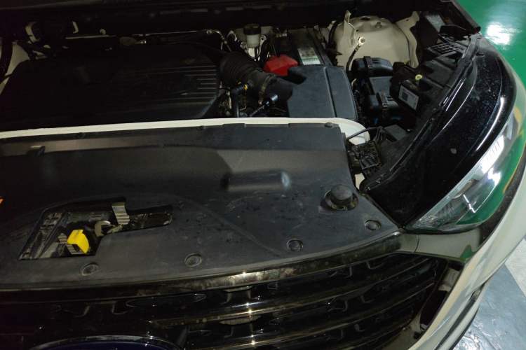 Used Ford Edge 2021 PLUS EcoBoost 245 Two-Wheel-Drive Elite 5-Seater Engine Bay Left