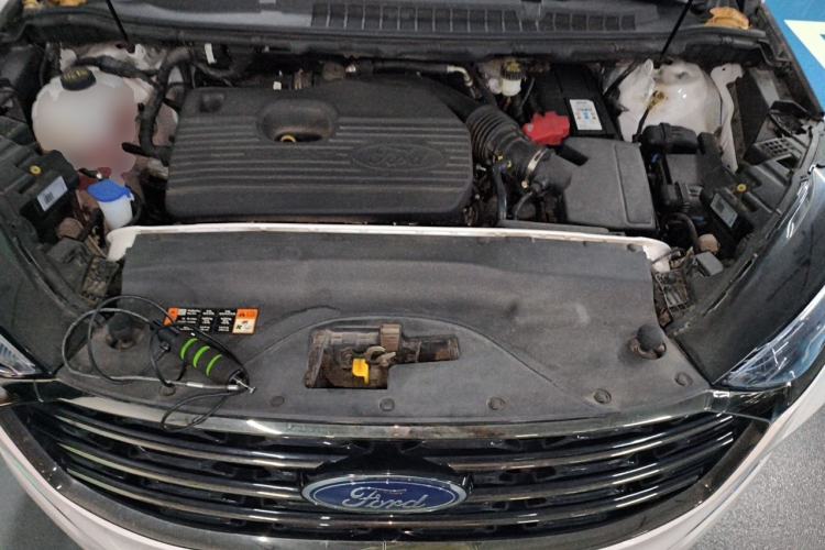 Used Ford Edge 2021 PLUS EcoBoost 245 Two-Wheel-Drive Titanium 7-Seater Engine Bay
