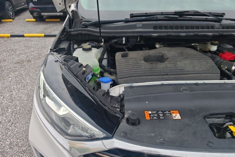 Used Ford Edge 2021 PLUS EcoBoost 245 Two-Wheel-Drive Titanium 7-Seater Engine Bay Right
