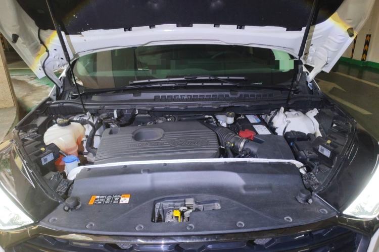 Used Ford Edge 2021 PLUS EcoBoost 245 Two-Wheel-Drive Titanium 7-Seater Engine Bay