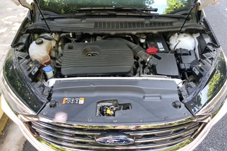 Used Ford Edge 2021 PLUS EcoBoost 245 Two-Wheel-Drive Titanium 7-Seater Engine Bay