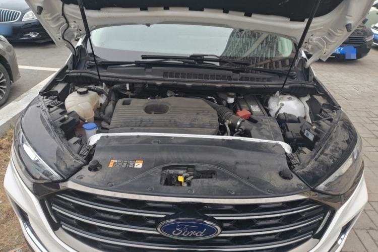 Used Ford Edge 2021 PLUS EcoBoost 245 Two-Wheel-Drive Platinum Edition 5 Seats Engine Bay