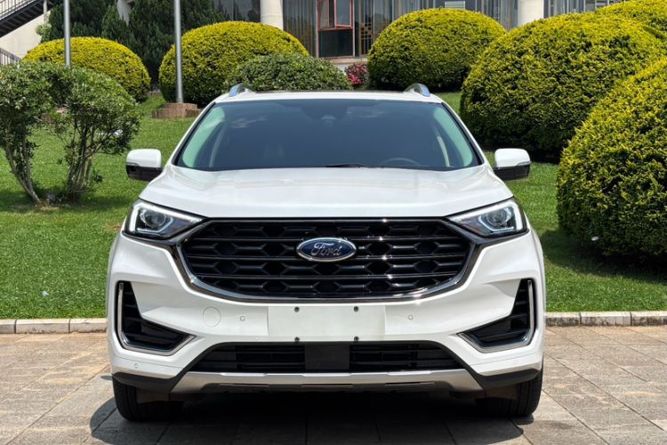 Used Ford Edge 2021 PLUS EcoBoost 245 Two-Wheel-Drive Titanium 7-Seater Exterior 2