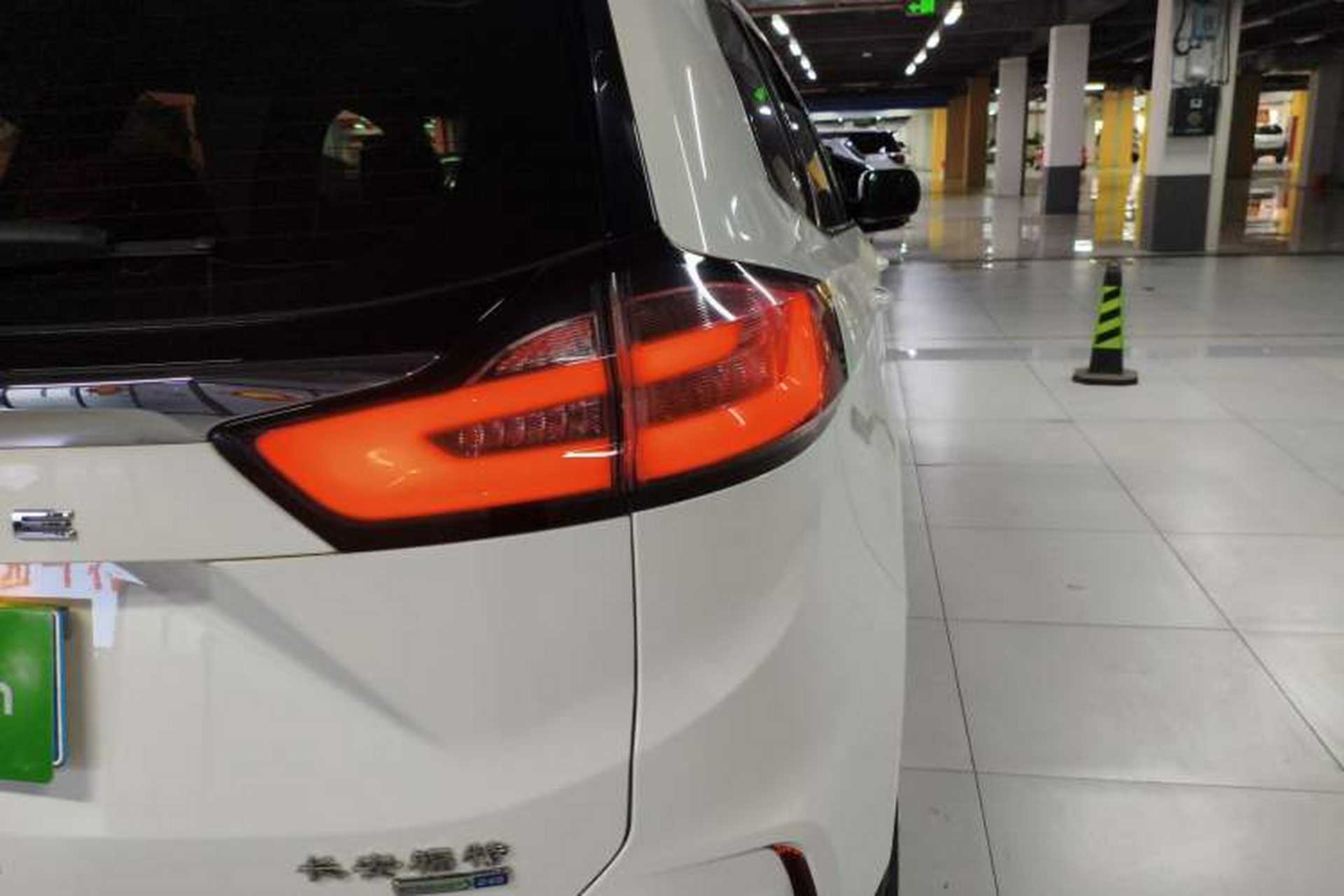 Used Ford Edge 2021 PLUS EcoBoost 245 Two-Wheel-Drive Elite 5-Seater Exterior 3