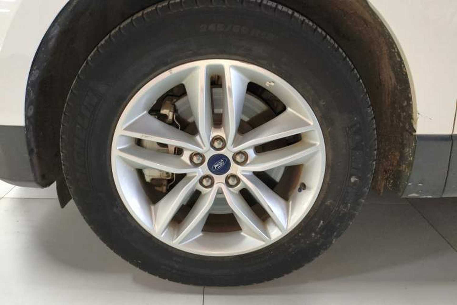 Used Ford Edge 2021 PLUS EcoBoost 245 Two-Wheel-Drive Elite 5-Seater Exterior 4