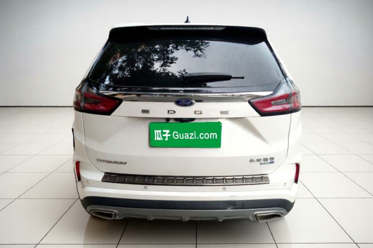 Used Ford Edge 2021 PLUS EcoBoost 245 Two-Wheel-Drive Titanium 7-Seater Exterior 4