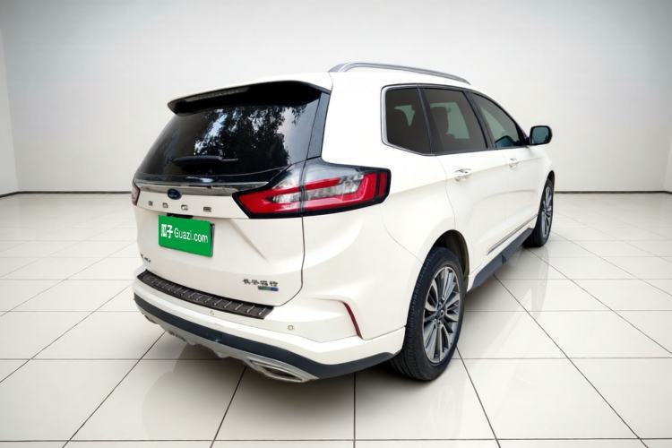 Used Ford Edge 2021 PLUS EcoBoost 245 Two-Wheel-Drive Titanium 7-Seater Exterior 5