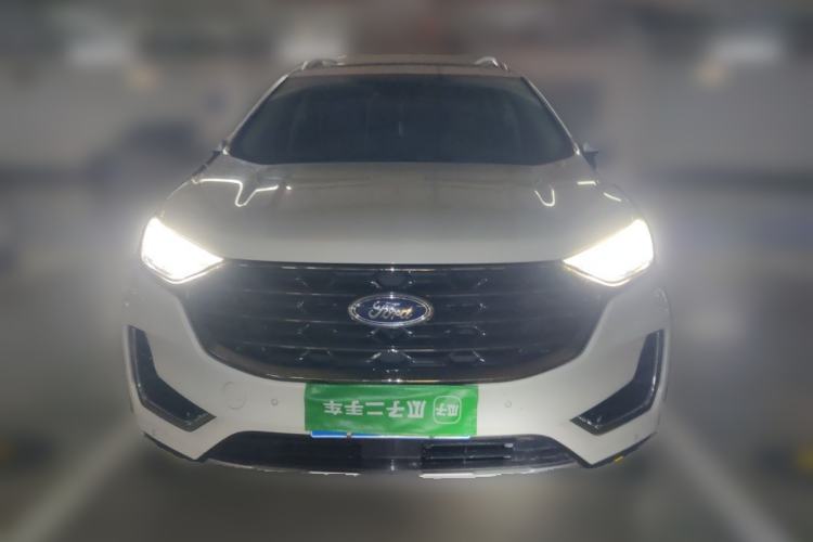 Used Ford Edge 2021 PLUS EcoBoost 245 Two-Wheel-Drive Titanium 7-Seater Front