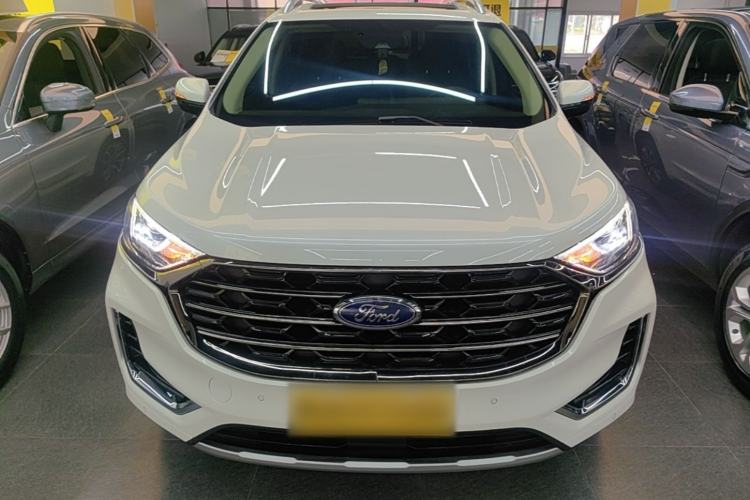 Used Ford Edge 2021 PLUS EcoBoost 245 Two-Wheel-Drive Titanium 7-Seater Front