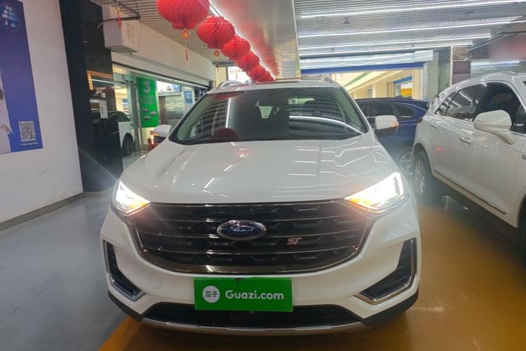 Used Ford Edge 2021 PLUS EcoBoost 245 Two-Wheel-Drive Platinum Edition 5 Seats Front