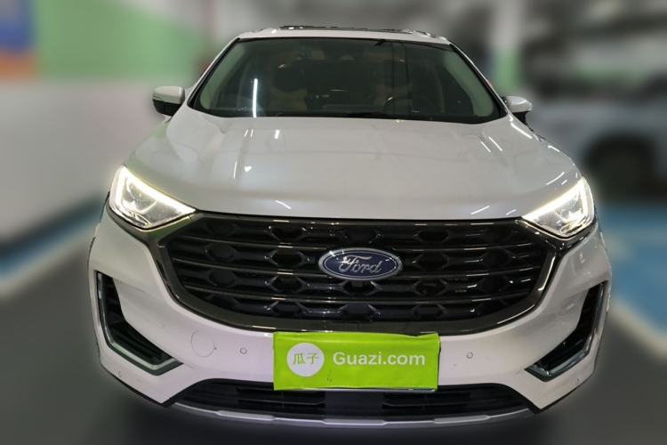 Used Ford Edge 2021 PLUS EcoBoost 245 Two-Wheel-Drive Titanium 7-Seater Front