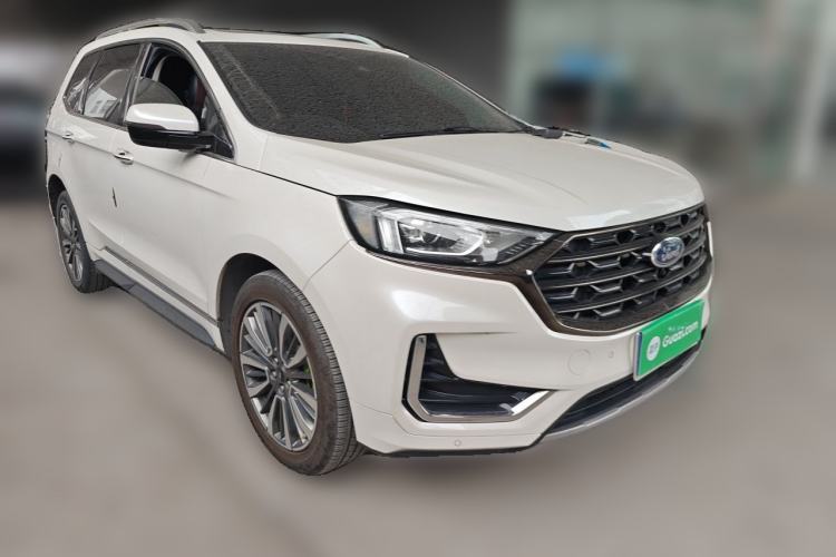 Used Ford Edge 2021 PLUS EcoBoost 245 Two-Wheel-Drive Titanium 7-Seater Front Right 45 Deg