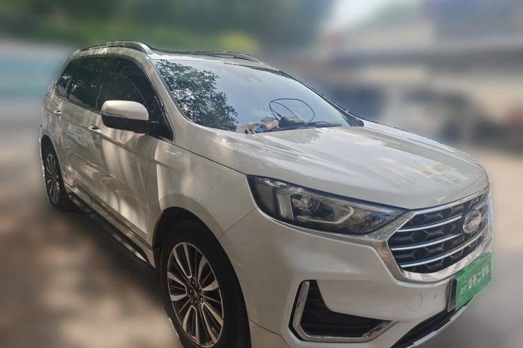 Used Ford Edge 2021 Facelifted PLUS EcoBoost 245 Two-Wheel Drive XLT 7-Seater Front Right 45 Deg