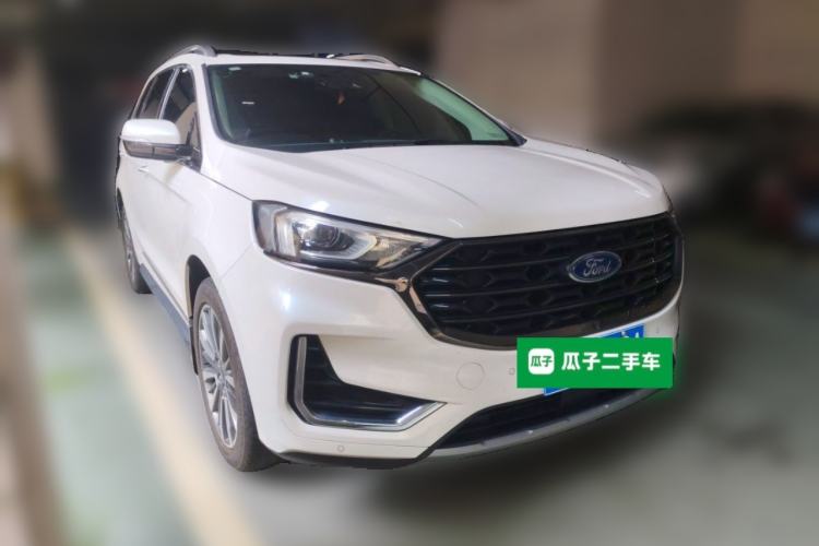 Used Ford Edge 2021 PLUS EcoBoost 245 Two-Wheel-Drive Titanium 7-Seater Front Right 45 Deg