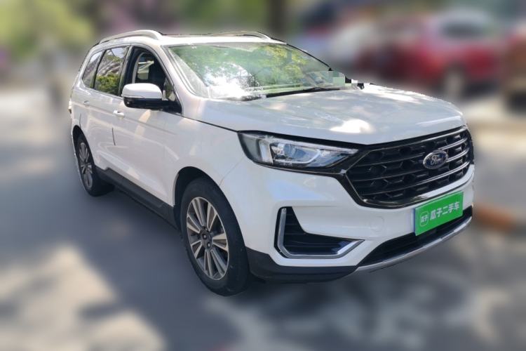 Used Ford Edge 2021 PLUS EcoBoost 245 Two-Wheel-Drive Platinum Edition 5 Seats Front Right 45 Deg