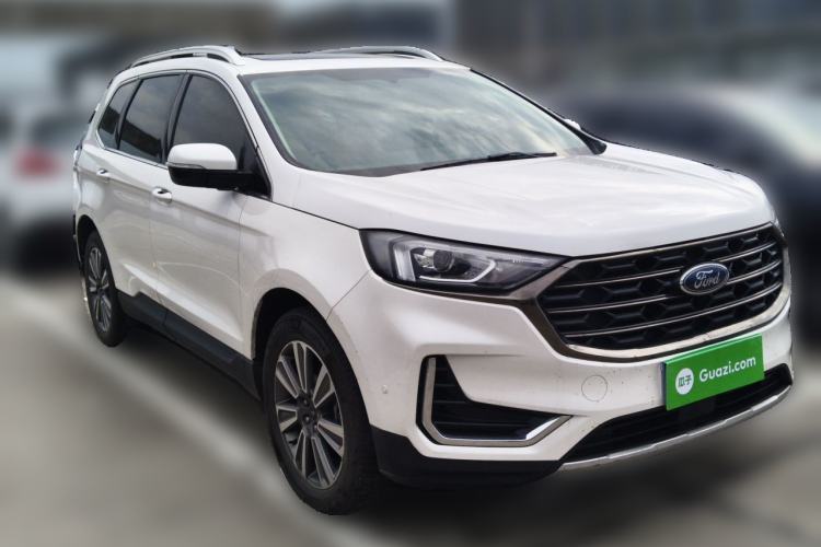 Used Ford Edge 2021 PLUS EcoBoost 245 Two-Wheel-Drive Platinum Edition 5 Seats Front Right 45 Deg