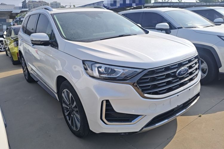 Used Ford Edge 2021 PLUS EcoBoost 245 Two-Wheel-Drive Titanium 7-Seater Front Right 45 Deg