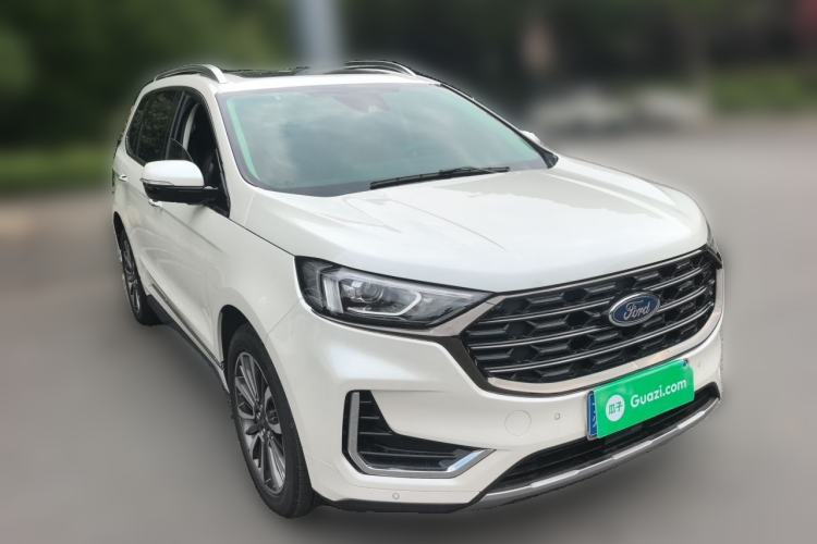 Used Ford Edge 2021 PLUS EcoBoost 245 Two-Wheel-Drive Titanium 7-Seater Front Right 45 Deg